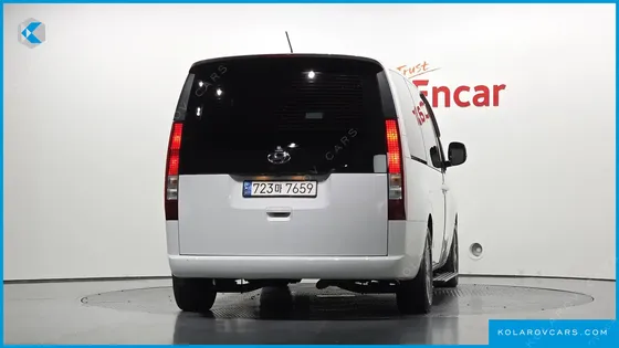 HYUNDAI STARIA TOURER 11-SEATER