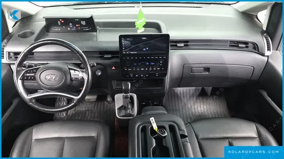 HYUNDAI STARIA TOURER 11-SEATER