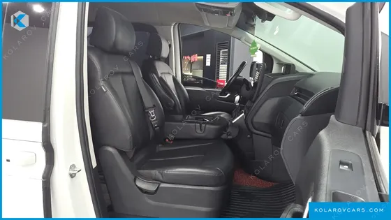 HYUNDAI STARIA TOURER 11-SEATER