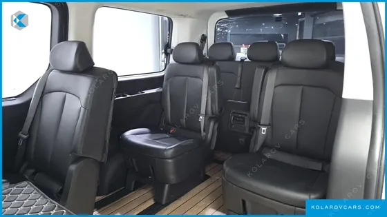 HYUNDAI STARIA TOURER 11-SEATER