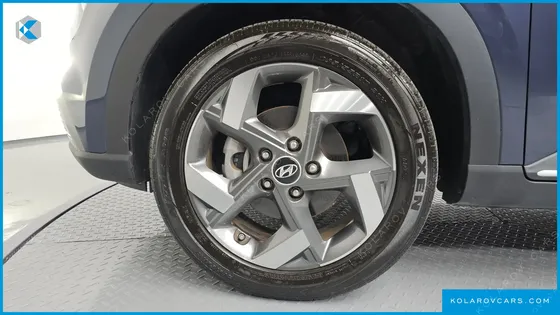 HYUNDAI VENUE 1.6 FLUX