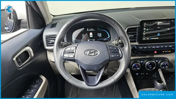 HYUNDAI VENUE 1.6 FLUX