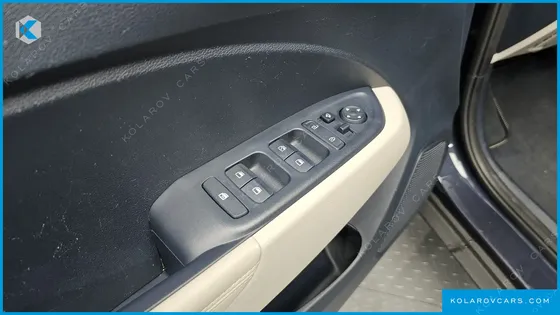 HYUNDAI VENUE 1.6 FLUX