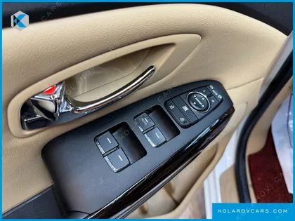 KIA CARNIVAL 9-SEATER PRSTIGE