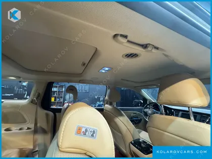 KIA CARNIVAL 9-SEATER PRSTIGE