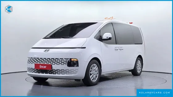 HYUNDAI STARIA 4WD TOURER 11-SEATER