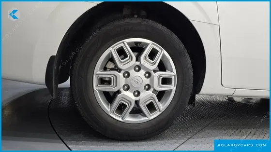 HYUNDAI STARIA 4WD TOURER 11-SEATER