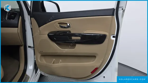 KIA CARNIVAL GASOLINE 9-SEATER HI-LIMOUSINE