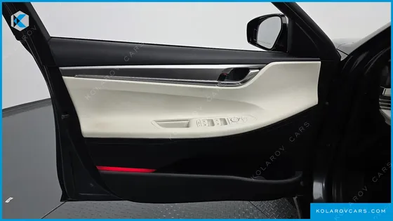 HYUNDAI GRANDEUR LE BLANC