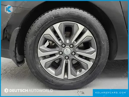 KIA CARNIVAL 11-SEATER PRESTIGE