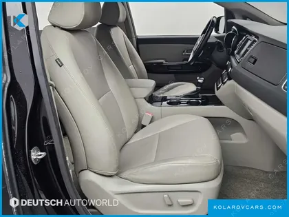 KIA CARNIVAL 11-SEATER PRESTIGE