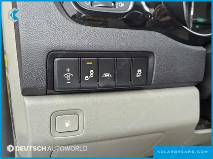 KIA CARNIVAL 11-SEATER PRESTIGE