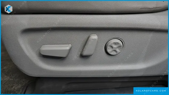 KIA CARNIVAL 7-SEATER LIMOUSINE