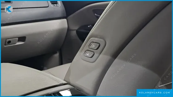 KIA CARNIVAL 7-SEATER LIMOUSINE