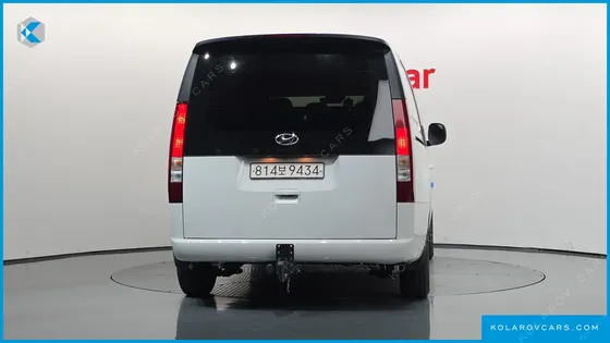 HYUNDAI STARIA CARGO 5-SEATER