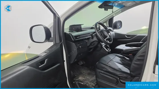 HYUNDAI STARIA CARGO 5-SEATER