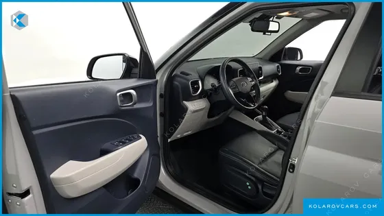 HYUNDAI VENUE 1,6 PREMIUM