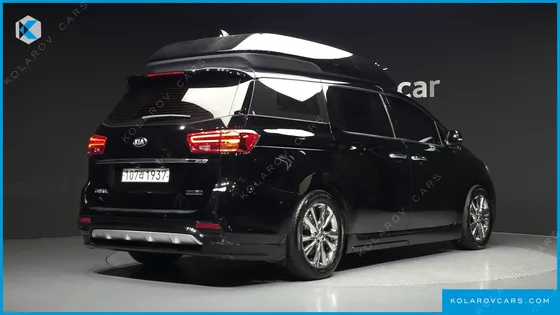 KIA CARNIVAL GASOLINE 9-SEATER HI-LIMOUSINE