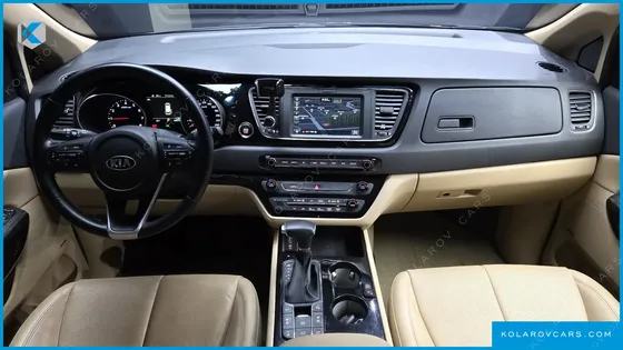 KIA CARNIVAL GASOLINE 9-SEATER HI-LIMOUSINE