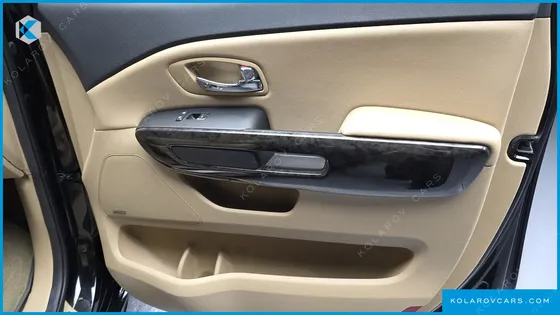 KIA CARNIVAL GASOLINE 9-SEATER HI-LIMOUSINE