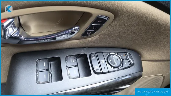 KIA CARNIVAL GASOLINE 9-SEATER HI-LIMOUSINE