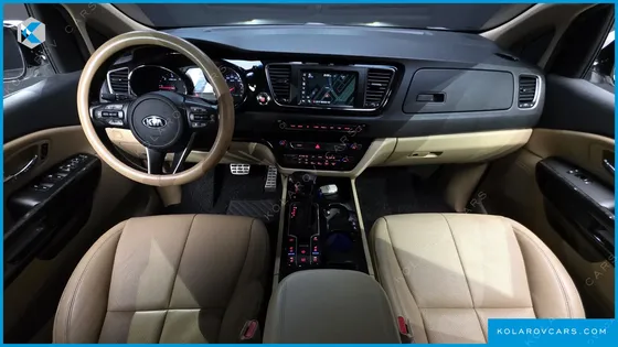KIA CARNIVAL 9-SEATER HI-LIMOUSINE