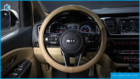 KIA CARNIVAL 9-SEATER HI-LIMOUSINE