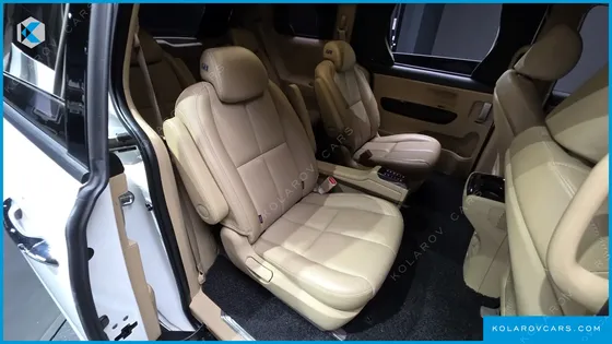 KIA CARNIVAL 9-SEATER HI-LIMOUSINE