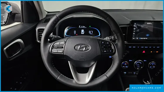 HYUNDAI VENUE 1,6 PREMIUM