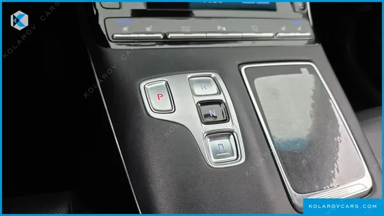 HYUNDAI GRANDEUR PREMIUM