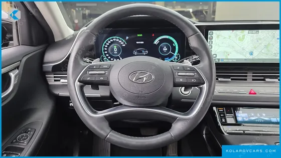 HYUNDAI GRANDEUR PREMIUM
