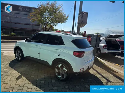 HYUNDAI VENUE 1,6 PREMIUM