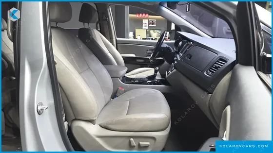 KIA CARNIVAL 7-SEATER LIMOUSINE