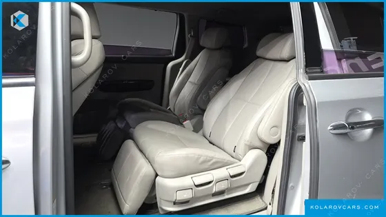 KIA CARNIVAL 7-SEATER LIMOUSINE
