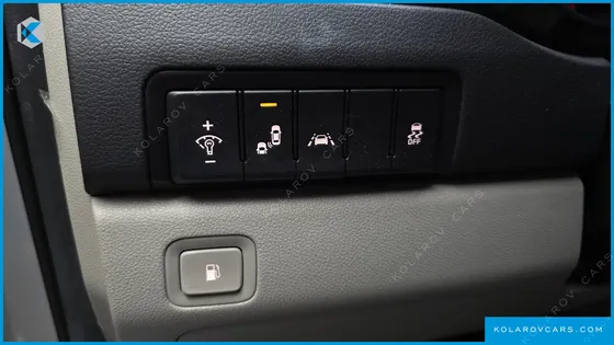 KIA CARNIVAL 7-SEATER LIMOUSINE