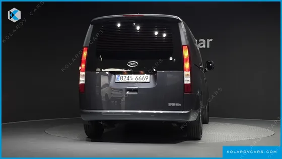 HYUNDAI STARIA CARGO 5-SEATER