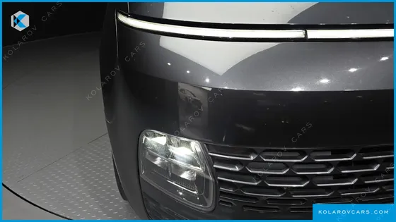 HYUNDAI STARIA CARGO 5-SEATER