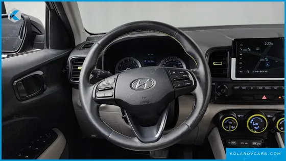 HYUNDAI VENUE 1.6 FLUX
