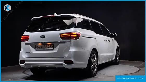 KIA CARNIVAL 9-SEATER NOBLESSE SPECIAL