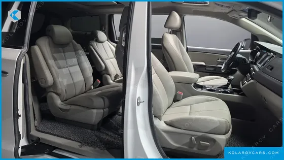KIA CARNIVAL 9-SEATER NOBLESSE SPECIAL