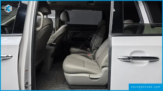 KIA CARNIVAL 9-SEATER NOBLESSE SPECIAL