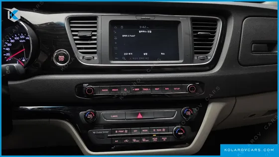 KIA CARNIVAL 9-SEATER NOBLESSE SPECIAL