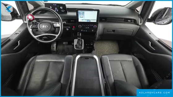 HYUNDAI STARIA CARGO 5-SEATER