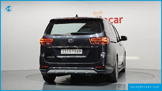 KIA CARNIVAL GASOLINE 9-SEATER NOBLESSE SPECIAL