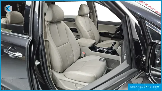 KIA CARNIVAL GASOLINE 9-SEATER NOBLESSE SPECIAL