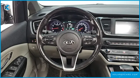 KIA CARNIVAL GASOLINE 9-SEATER NOBLESSE SPECIAL
