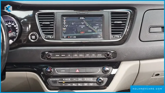 KIA CARNIVAL GASOLINE 9-SEATER NOBLESSE SPECIAL