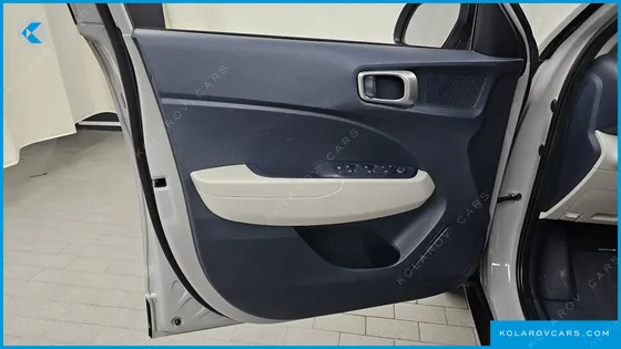 HYUNDAI VENUE 1,6 PREMIUM
