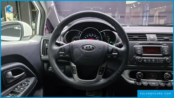 KIA PRIDE 1.6 GDI HATCHBACK