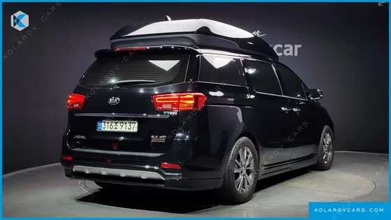 KIA CARNIVAL GASOLINE 7-SEATER HI-LIMOUSINE